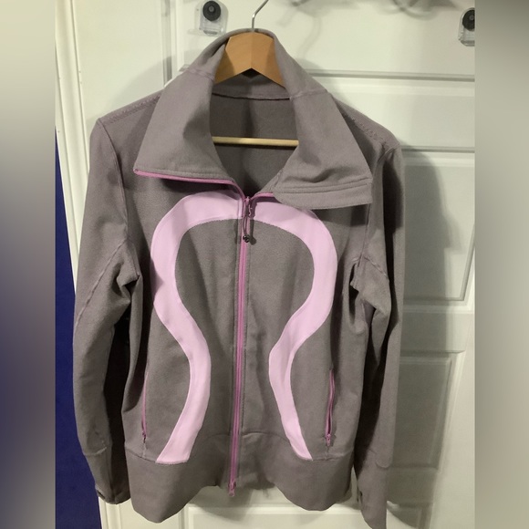 Lululemon wide collar zip up size 12 - Picture 2 of 2